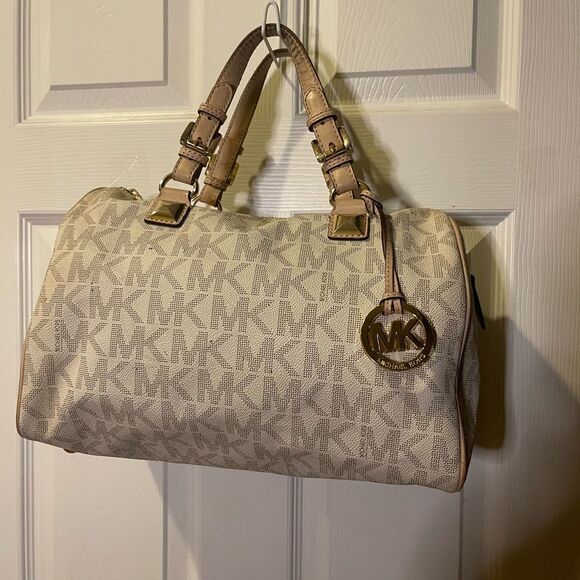 Michael Kors Grayson Satchel Monogram cream and tan straps . - Picture 5 of 15